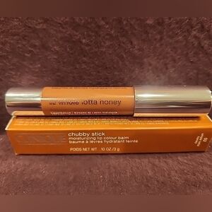 Clinique Chubby Stick Moisturizing Lip Colour Balm #02 Whole Lotta Honey